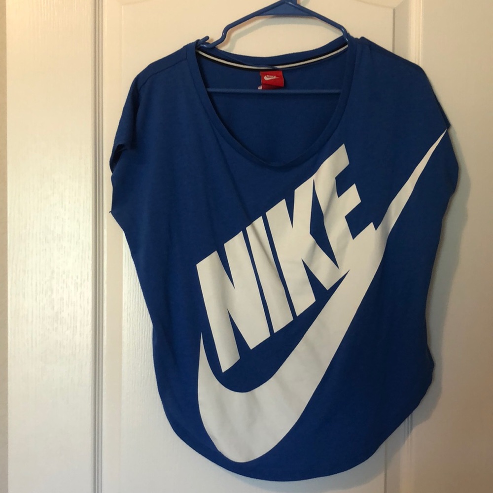 NIKE dark blue and white cut off workout shirt